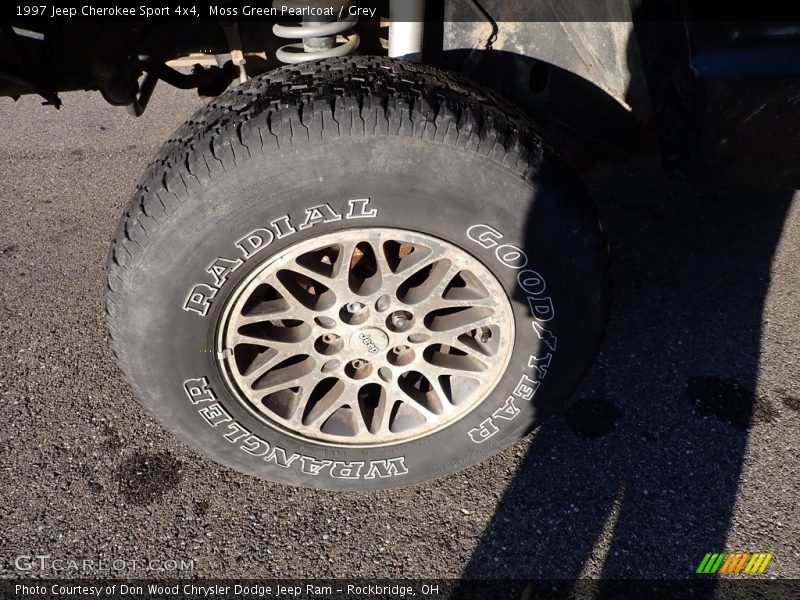  1997 Cherokee Sport 4x4 Wheel