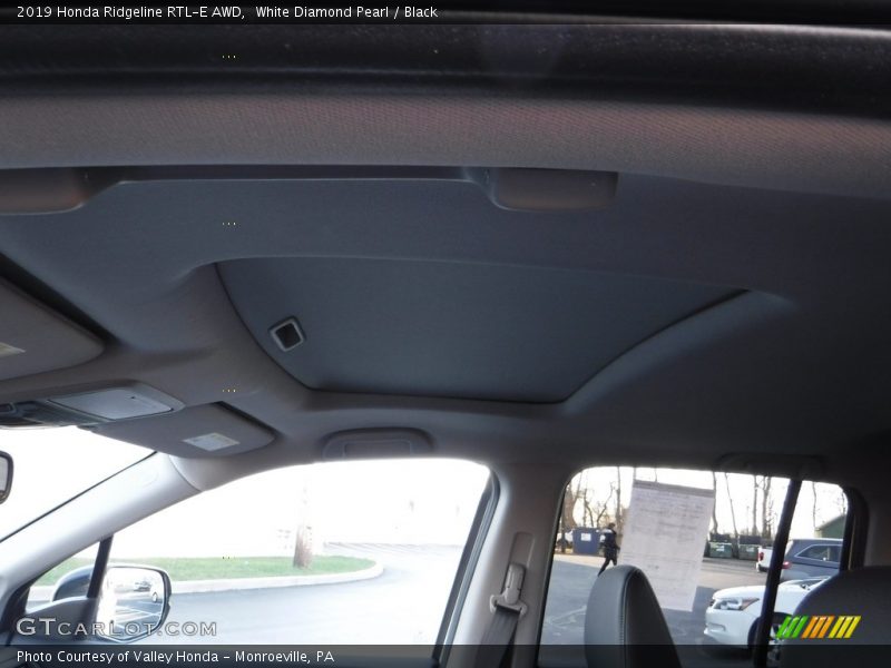 White Diamond Pearl / Black 2019 Honda Ridgeline RTL-E AWD