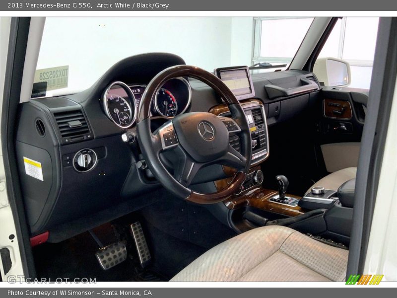 Arctic White / Black/Grey 2013 Mercedes-Benz G 550