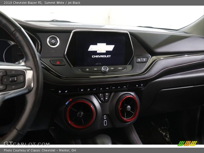 Summit White / Jet Black 2019 Chevrolet Blazer RS