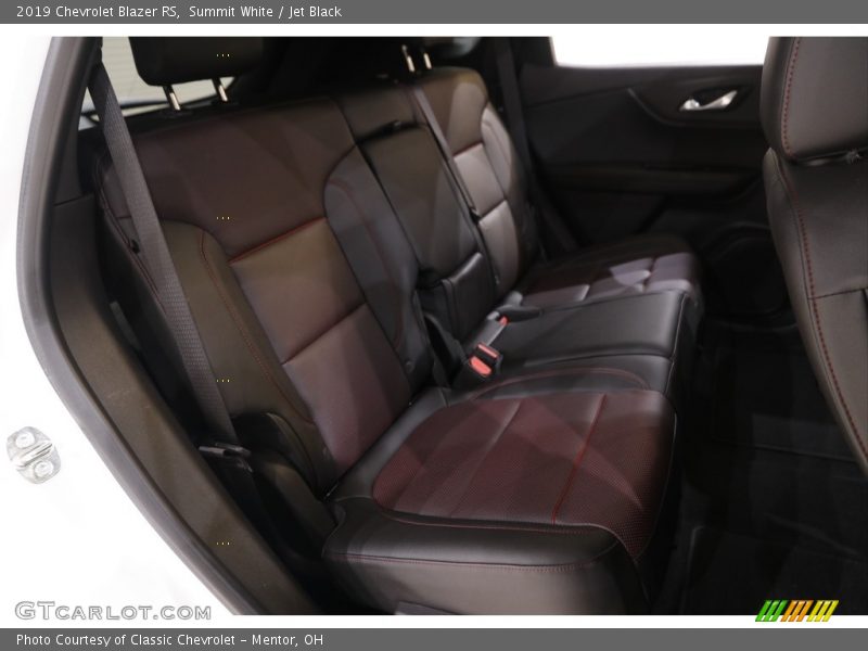 Summit White / Jet Black 2019 Chevrolet Blazer RS