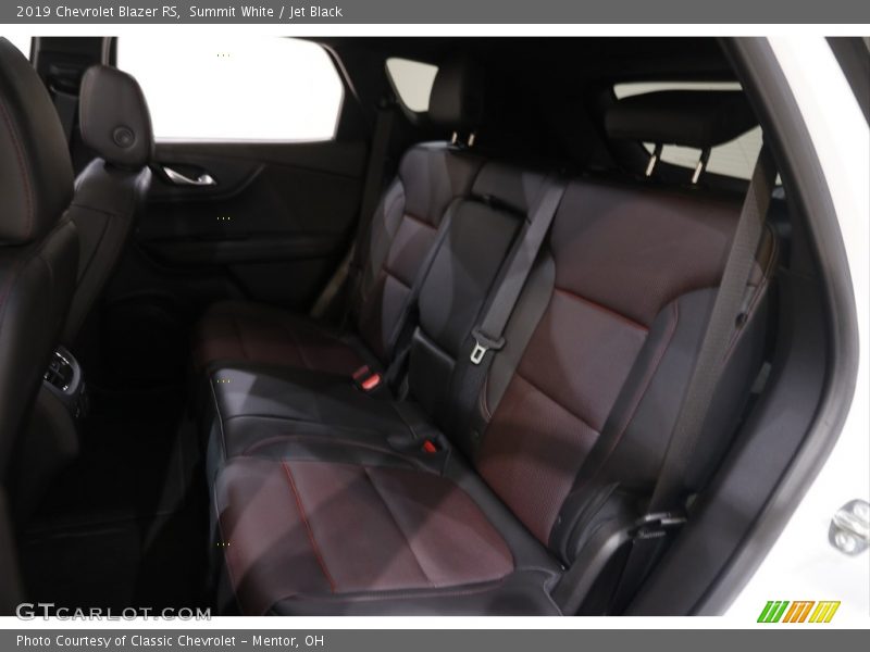 Summit White / Jet Black 2019 Chevrolet Blazer RS