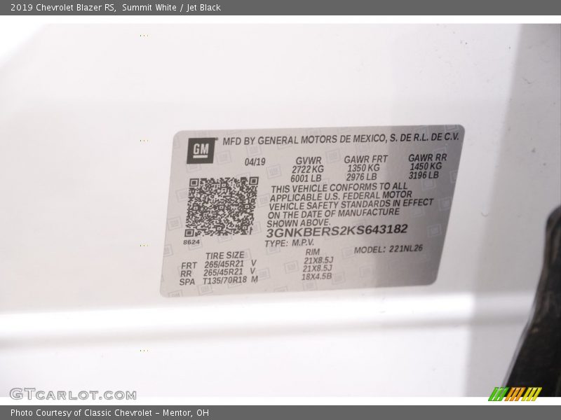 Summit White / Jet Black 2019 Chevrolet Blazer RS