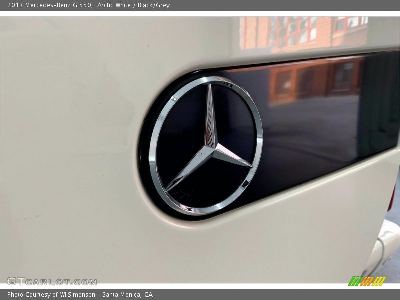 Arctic White / Black/Grey 2013 Mercedes-Benz G 550