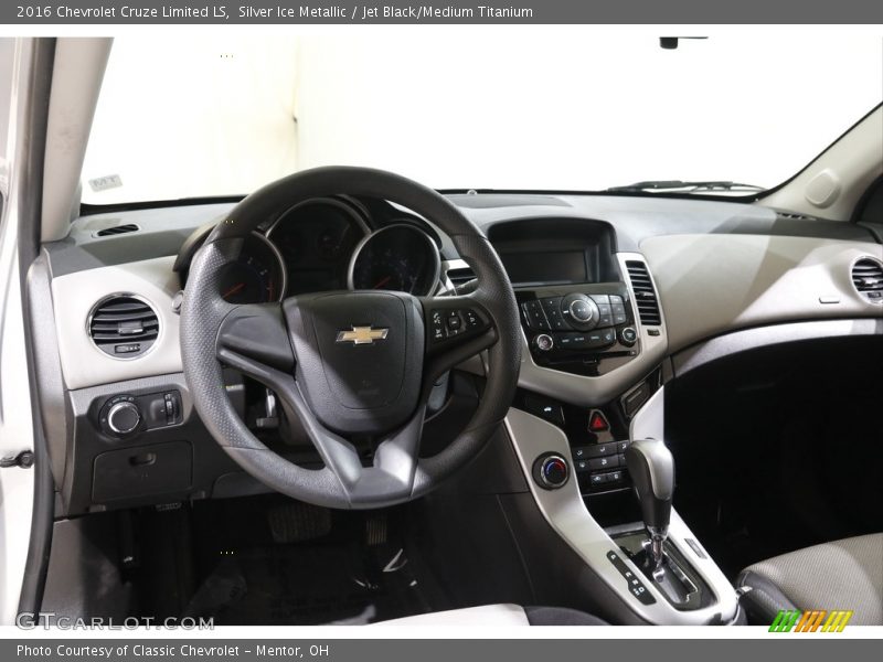 Silver Ice Metallic / Jet Black/Medium Titanium 2016 Chevrolet Cruze Limited LS