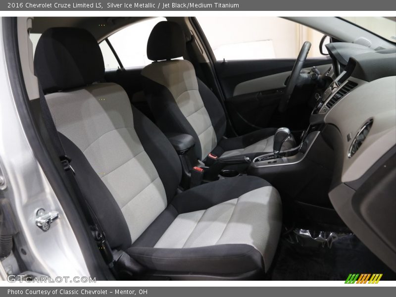 Silver Ice Metallic / Jet Black/Medium Titanium 2016 Chevrolet Cruze Limited LS