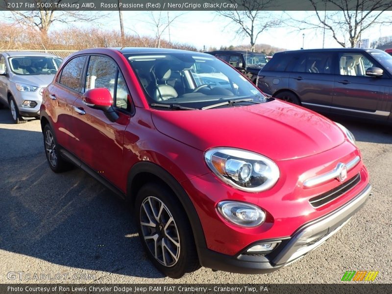 Rosso Passione (Red) / Nero/Grigio (Black/Gray) 2017 Fiat 500X Trekking AWD