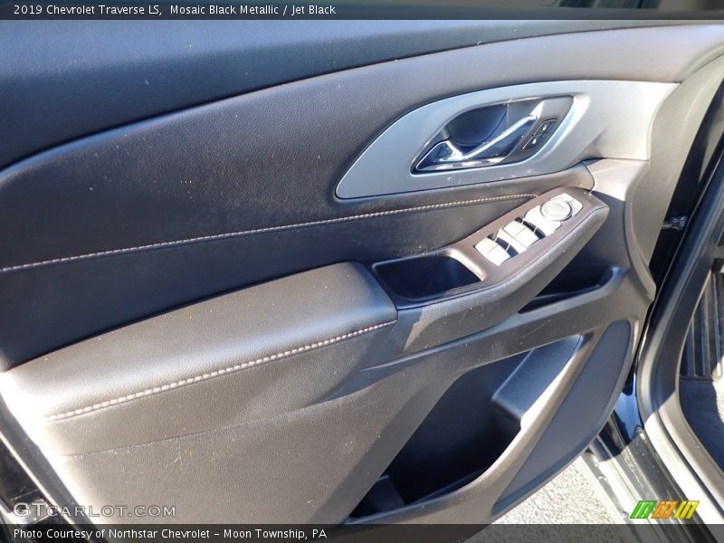 Mosaic Black Metallic / Jet Black 2019 Chevrolet Traverse LS