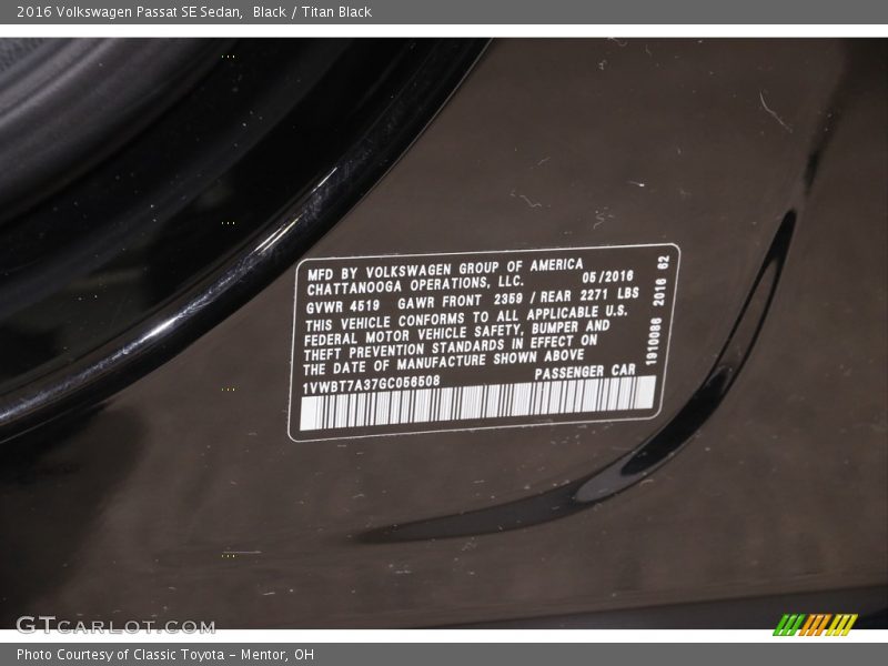 Black / Titan Black 2016 Volkswagen Passat SE Sedan