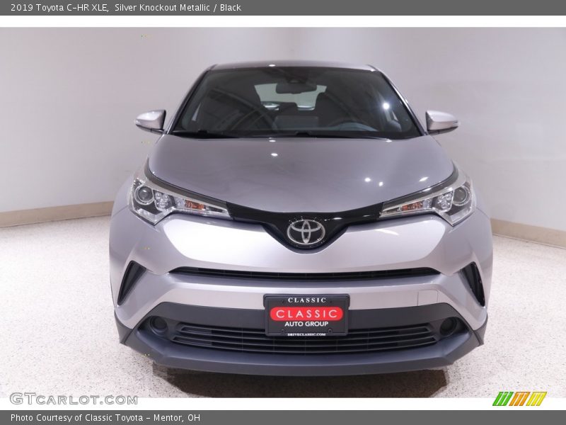 Silver Knockout Metallic / Black 2019 Toyota C-HR XLE