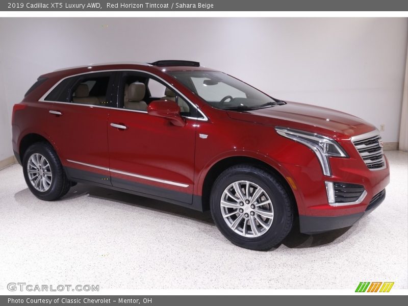 Red Horizon Tintcoat / Sahara Beige 2019 Cadillac XT5 Luxury AWD