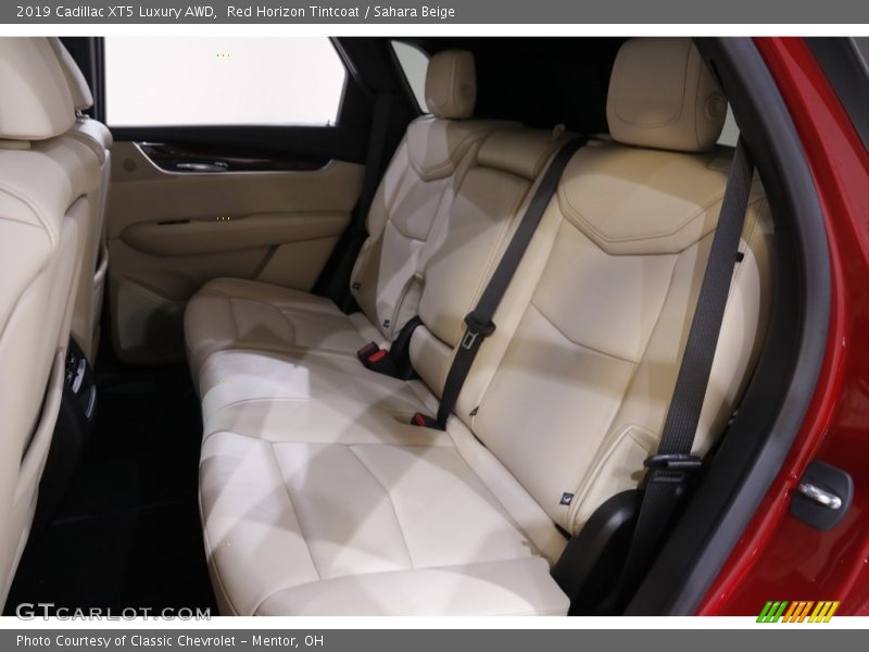 Red Horizon Tintcoat / Sahara Beige 2019 Cadillac XT5 Luxury AWD