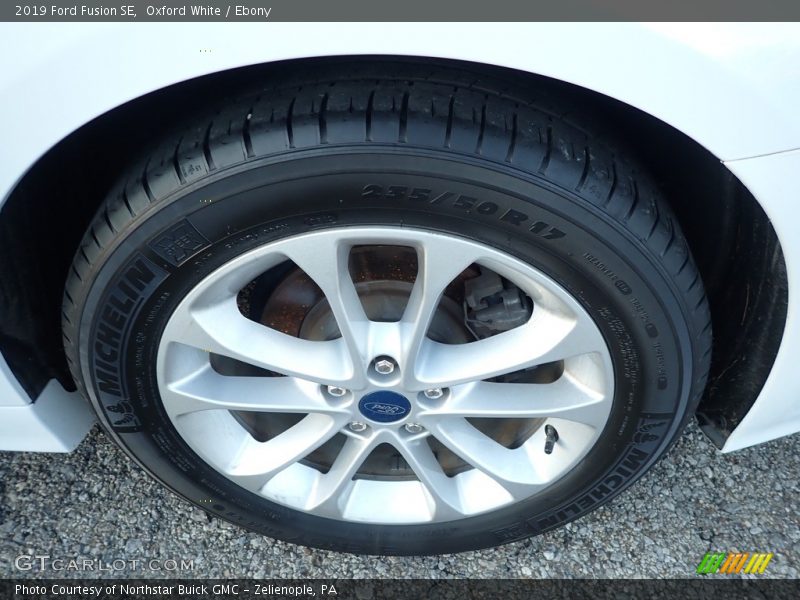 Oxford White / Ebony 2019 Ford Fusion SE
