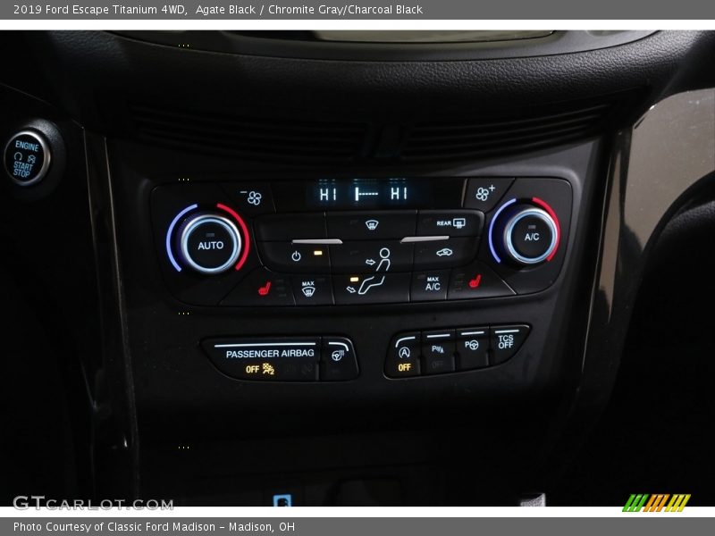 Agate Black / Chromite Gray/Charcoal Black 2019 Ford Escape Titanium 4WD