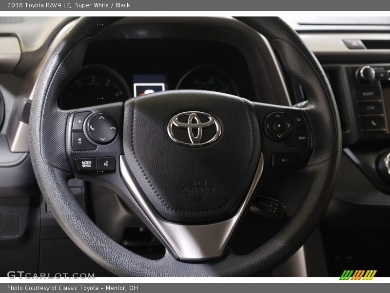 Super White / Black 2018 Toyota RAV4 LE