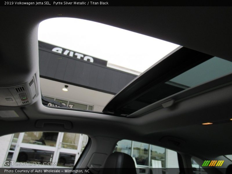 Pyrite Silver Metallic / Titan Black 2019 Volkswagen Jetta SEL