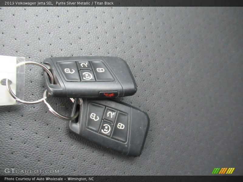 Pyrite Silver Metallic / Titan Black 2019 Volkswagen Jetta SEL