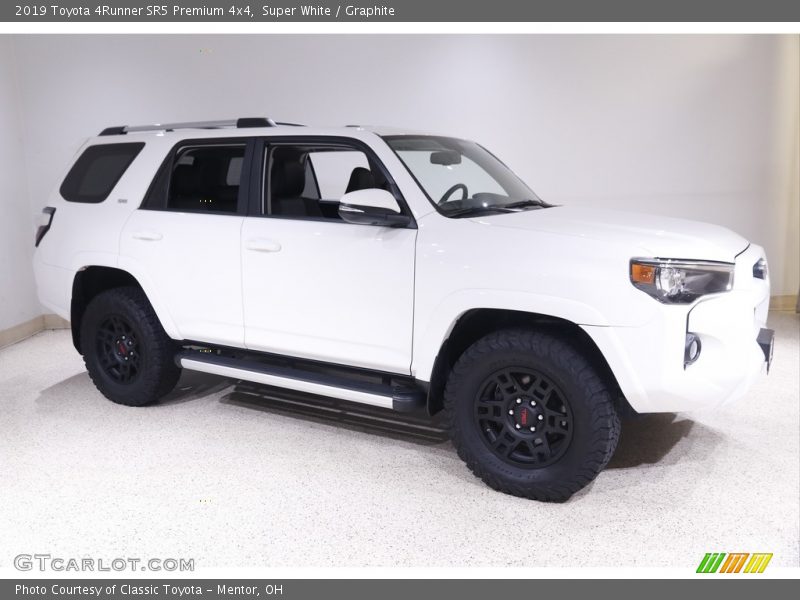 Super White / Graphite 2019 Toyota 4Runner SR5 Premium 4x4