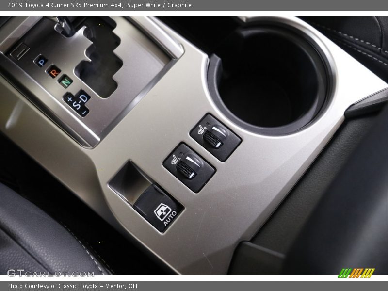 Super White / Graphite 2019 Toyota 4Runner SR5 Premium 4x4