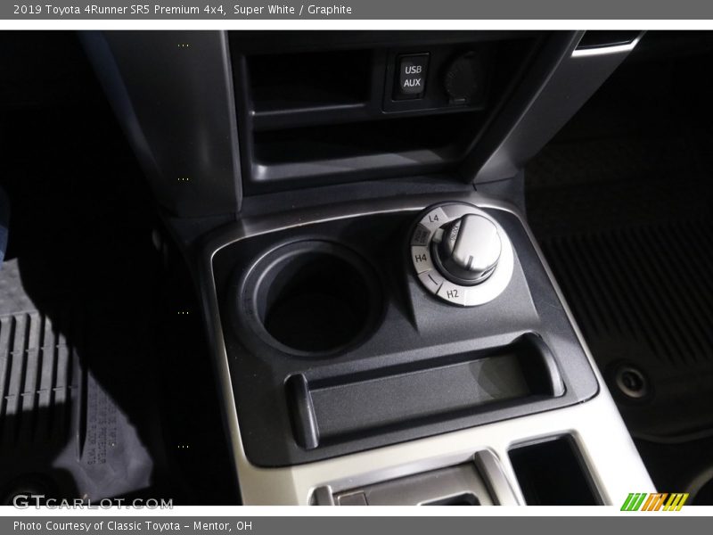Super White / Graphite 2019 Toyota 4Runner SR5 Premium 4x4