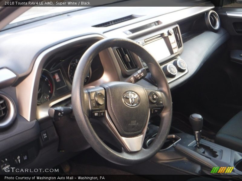 Super White / Black 2018 Toyota RAV4 LE AWD