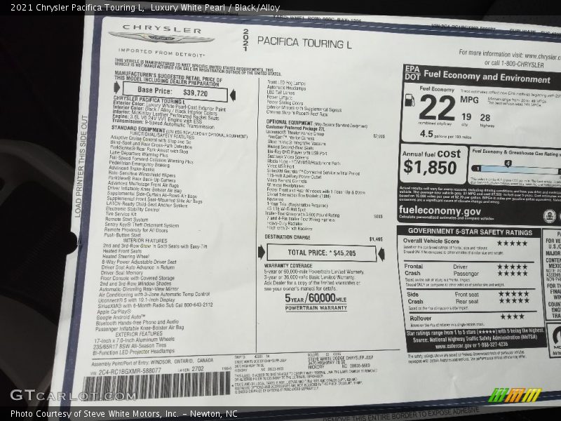 Luxury White Pearl / Black/Alloy 2021 Chrysler Pacifica Touring L