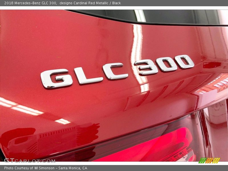 designo Cardinal Red Metallic / Black 2018 Mercedes-Benz GLC 300