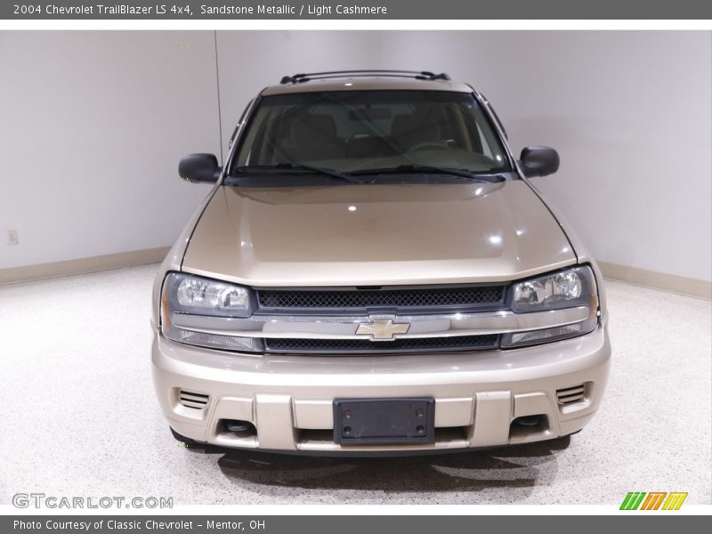 Sandstone Metallic / Light Cashmere 2004 Chevrolet TrailBlazer LS 4x4