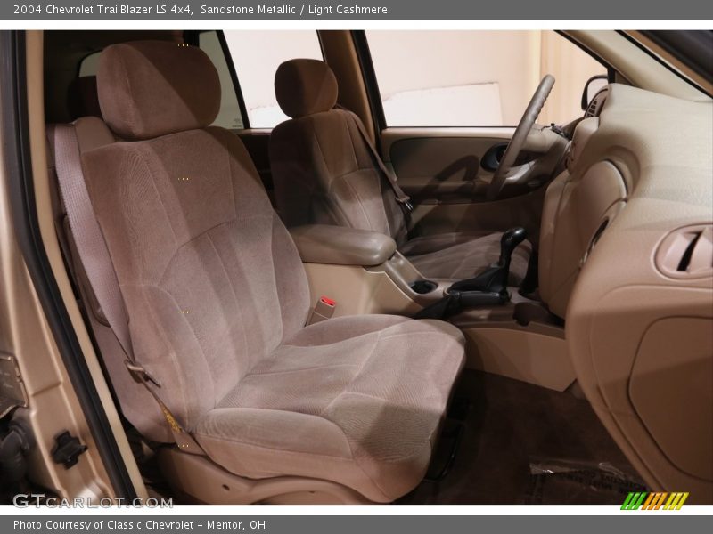 Sandstone Metallic / Light Cashmere 2004 Chevrolet TrailBlazer LS 4x4