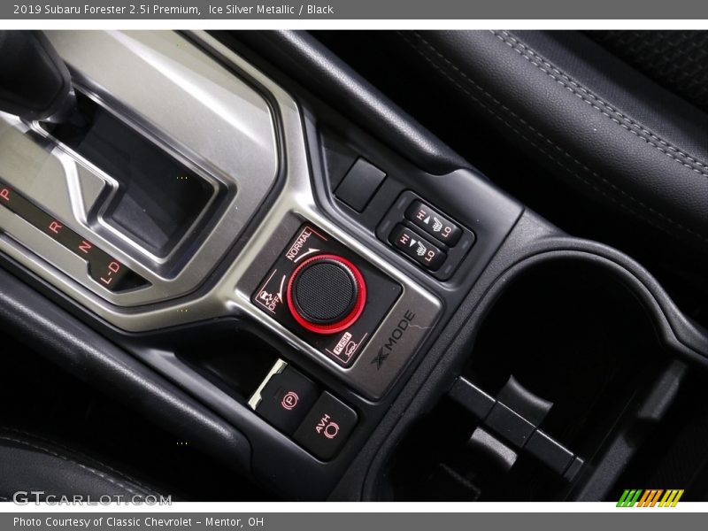 Ice Silver Metallic / Black 2019 Subaru Forester 2.5i Premium