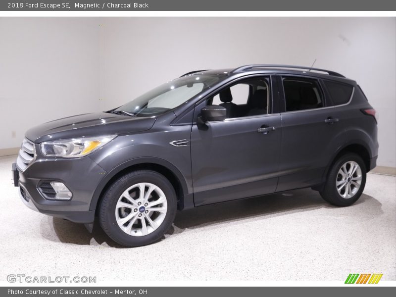 Magnetic / Charcoal Black 2018 Ford Escape SE