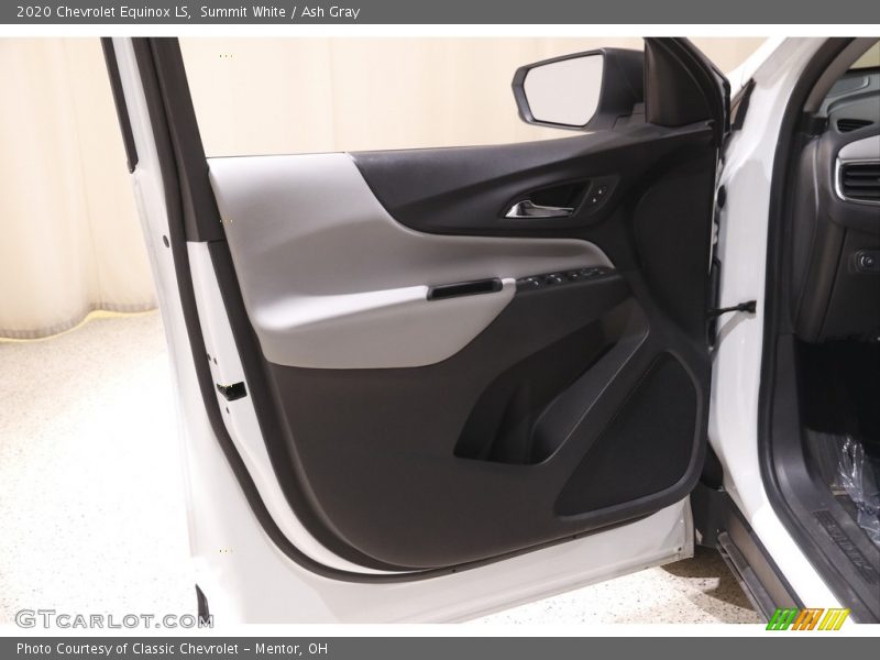 Summit White / Ash Gray 2020 Chevrolet Equinox LS