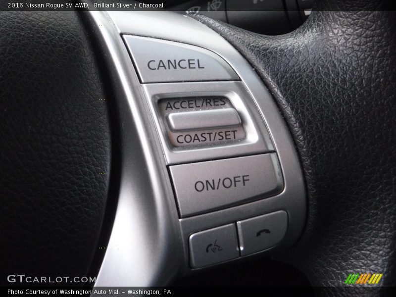 Brilliant Silver / Charcoal 2016 Nissan Rogue SV AWD