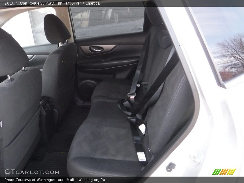 Brilliant Silver / Charcoal 2016 Nissan Rogue SV AWD