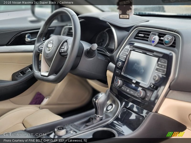 Super Black / Cashmere 2018 Nissan Maxima SV