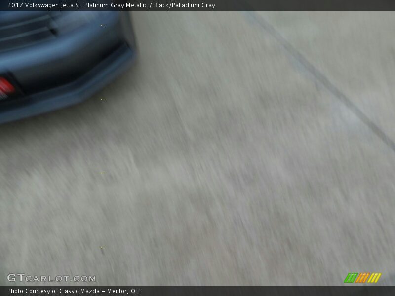 Platinum Gray Metallic / Black/Palladium Gray 2017 Volkswagen Jetta S