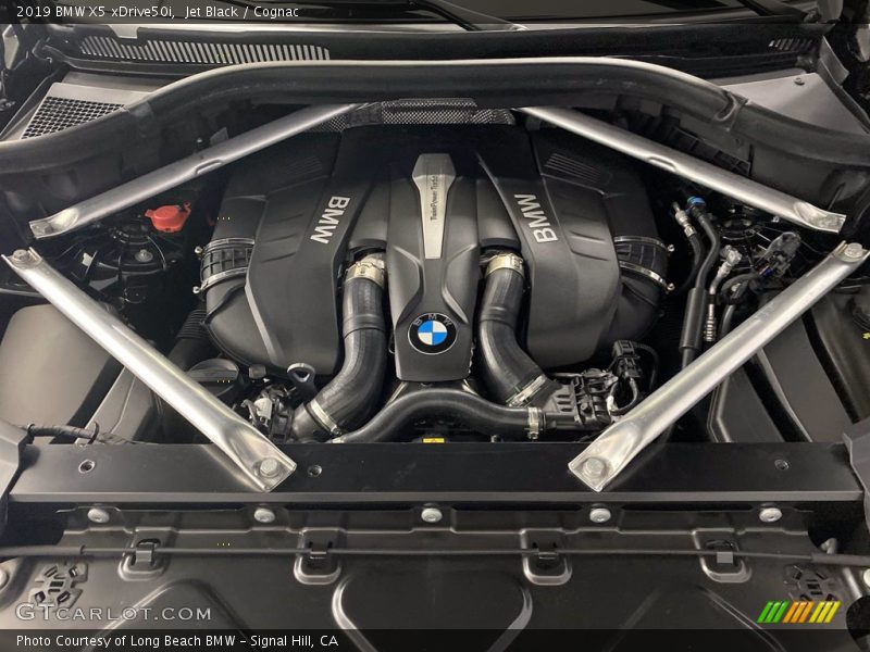  2019 X5 xDrive50i Engine - 4.4 Liter TwinPower Turbocharged DOHC 32-Valve VVT V8