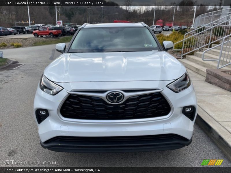 Wind Chill Pearl / Black 2022 Toyota Highlander XLE AWD