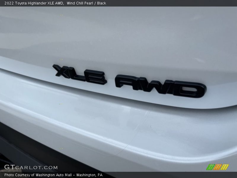  2022 Highlander XLE AWD Logo