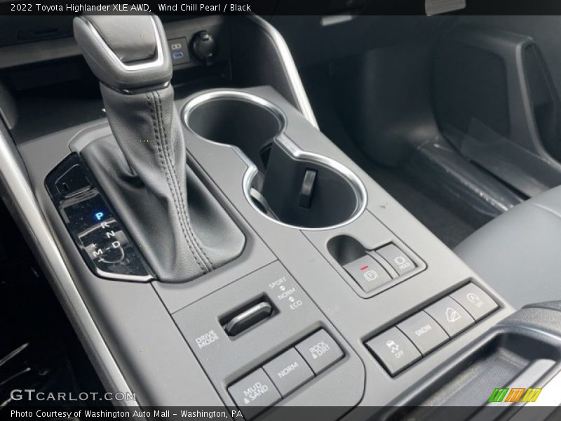  2022 Highlander XLE AWD 8 Speed Automatic Shifter