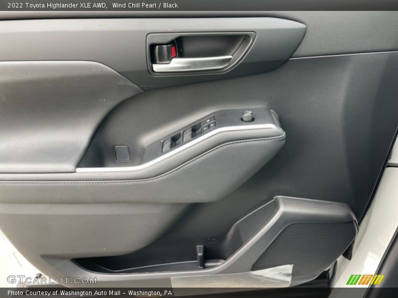 Door Panel of 2022 Highlander XLE AWD