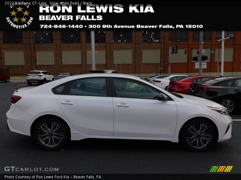 Snow White Pearl / Black 2022 Kia Forte GT-Line