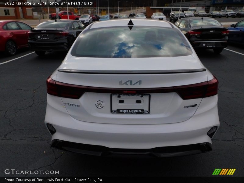 Snow White Pearl / Black 2022 Kia Forte GT-Line