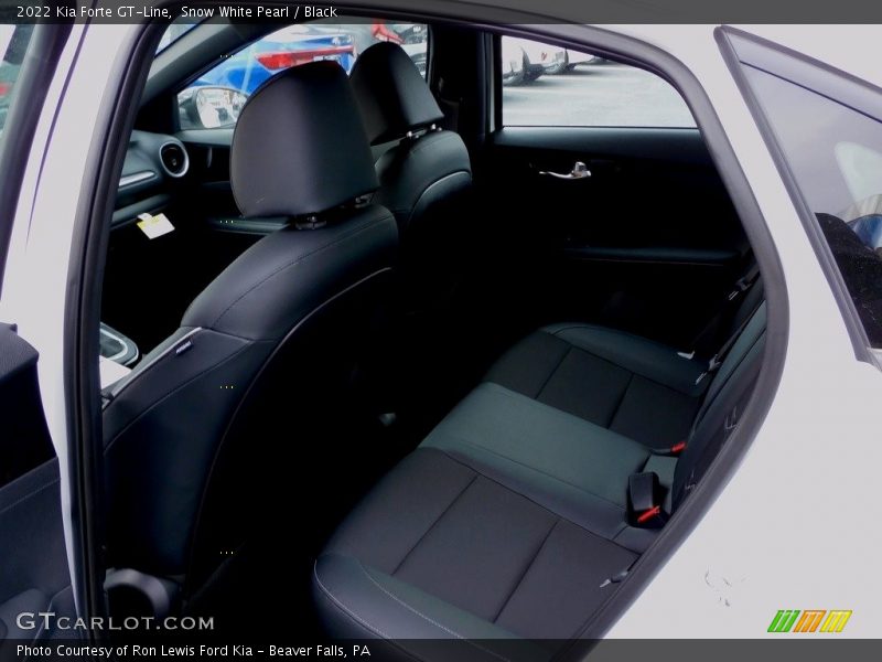 Snow White Pearl / Black 2022 Kia Forte GT-Line