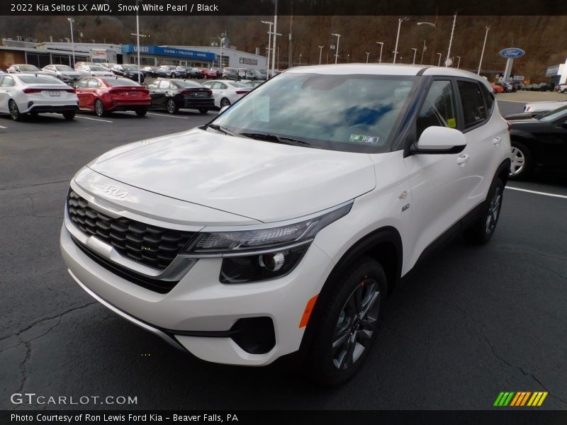 Snow White Pearl / Black 2022 Kia Seltos LX AWD