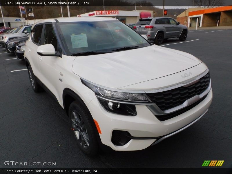 Snow White Pearl / Black 2022 Kia Seltos LX AWD