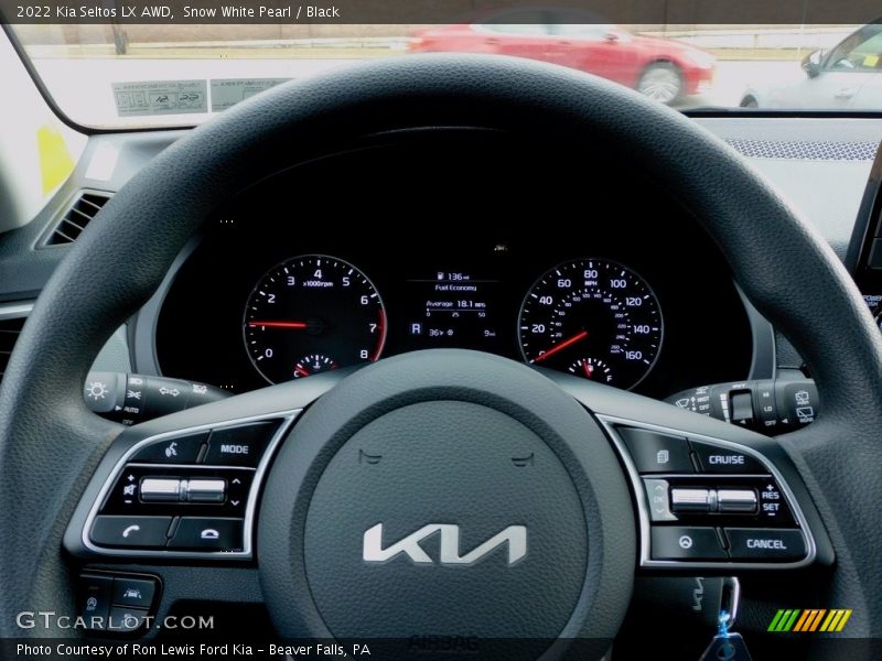Snow White Pearl / Black 2022 Kia Seltos LX AWD
