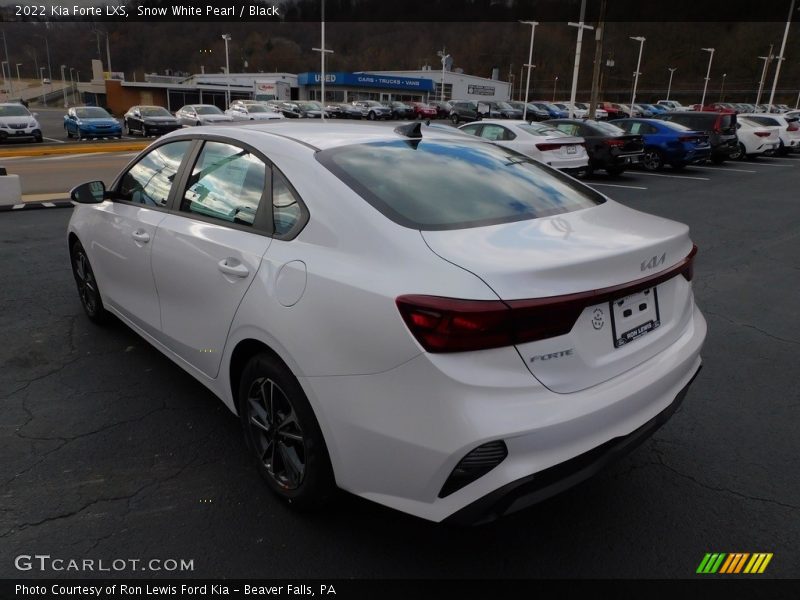 Snow White Pearl / Black 2022 Kia Forte LXS
