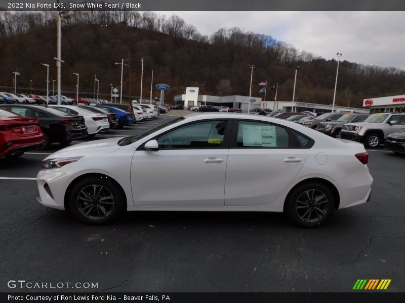 Snow White Pearl / Black 2022 Kia Forte LXS
