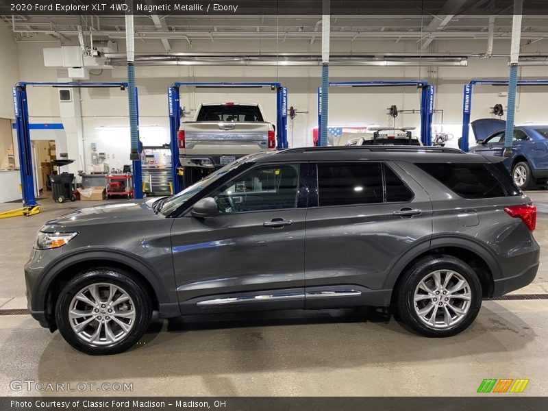  2020 Explorer XLT 4WD Magnetic Metallic